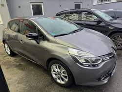 Grau Gebraucht 2016 Renault Clio IV LIMITED Limousine | 8.000 € (Etwas zu teuer)