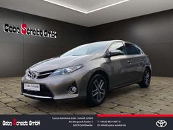 Avantgarde bronze me Gebraucht 2015 Toyota Auris Edition Limousine | 10.480 € (Etwas zu teuer)