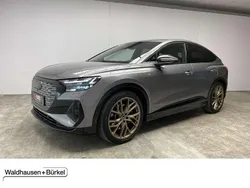 Grau Gebraucht 2022 Audi Q4 e-tron SUV | 36.950 € (Etwas zu teuer)