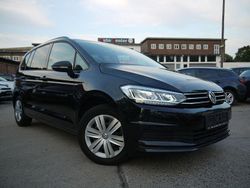 Schwarz Gebraucht 2016 VW Touran Van / Kleinbus | 16.999 € (Fairer Preis)