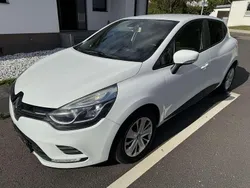 Weiss Gebraucht 2017 Renault Clio IV Kleinwagen | 7.250 € (Guter Preis)