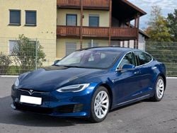 Blau Gebraucht 2017 Tesla Model S Kleinwagen | 27.300 € (Etwas zu teuer)
