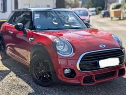 Rot Gebraucht 2018 Mini Cooper Kleinwagen | 13.500 € (Guter Preis)