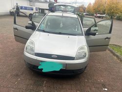 Silber Gebraucht 2004 Ford Fiesta Kleinwagen | 900 € (Fairer Preis)