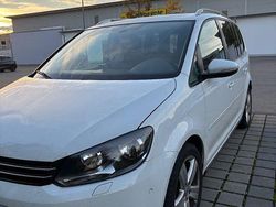 Schwarz Gebraucht 2014 VW Touran Comfortline Van / Kleinbus | 11.500 € (Fairer Preis)