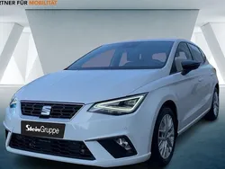 Weiß Gebraucht 2024 Seat Ibiza FR Limousine | 21.630 € (Fairer Preis)