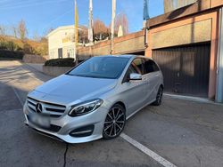 Silber Gebraucht 2017 Mercedes B180 AMG Van / Kleinbus | 13.900 € (Fairer Preis)