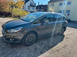 Grau Gebraucht 2019 Ford S-MAX S Van / Kleinbus | 18.400 € (Superpreis)