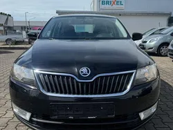Schwarz Gebraucht 2015 Skoda Rapid Ambition Limousine | 6.950 € (Guter Preis)