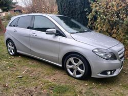 Silber Gebraucht 2013 Mercedes B200 Van / Kleinbus | 5.880 € (Teuer)