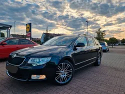 Schwarz Gebraucht 2012 Skoda Superb Style Kombi | 7.499 € (Fairer Preis)