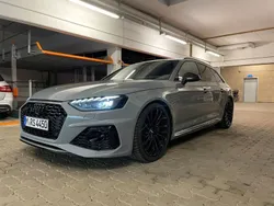 Grau Gebraucht 2020 Audi RS4 Ambiente Kombi | 54.500 € (Fairer Preis)