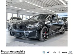 Saphirschwarz metallic Gebraucht 2024 BMW 330 M Sport Limousine | 62.990 €