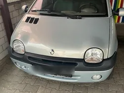Silber Gebraucht 2001 Renault Twingo Kleinwagen | 2.000 €