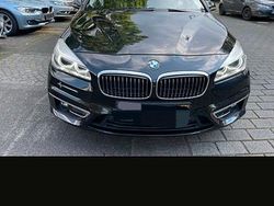 Schwarz Gebraucht 2015 BMW 220 Active Tourer Luxury Line Van / Kleinbus | 13.999 € (Teuer)