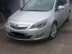 Grau Gebraucht 2010 Opel Astra Edition Kleinwagen | 5.999 € (Fairer Preis)