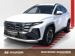 Serenity white Gebraucht 2025 Hyundai Tucson Trend SUV | 33.880 € (Superpreis)