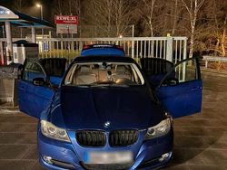 Blau Gebraucht 2008 BMW 320 Limousine | 4.750 € (Guter Preis)