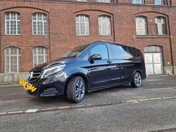 Schwarz Gebraucht 2017 Mercedes V250 Van / Kleinbus | 41.700 € (Teuer)