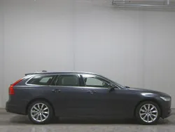 Grau Gebraucht 2020 Volvo V90 Momentum Kombi | 20.980 € (Guter Preis)
