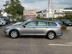 Silber Gebraucht 2023 VW Passat Conceptline Kombi | 20.390 € (Guter Preis)