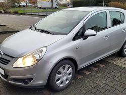 Silber Gebraucht 2008 Opel Corsa Limousine | 5.970 € (Etwas zu teuer)