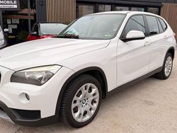 Weiß Gebraucht 2012 BMW X1 Sport Line SUV | 6.999 € (Guter Preis)