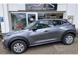 Dark grey (metallic) Gebraucht 2023 Nissan Juke Visia SUV | 16.544 € (Superpreis)