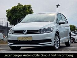 Weiß Gebraucht 2017 VW Touran Comfortline Van / Kleinbus | 9.750 € (Fairer Preis)