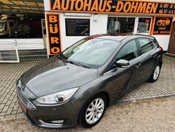 Grau Gebraucht 2016 Ford Focus Titanium Limousine | 10.480 € (Etwas zu teuer)