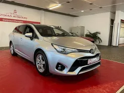 Silber Gebraucht 2016 Toyota Avensis Edition-S Kombi | 12.999 € (Fairer Preis)