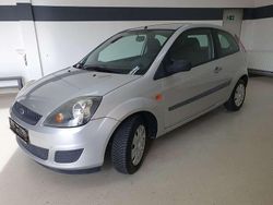 Silber Gebraucht 2007 Ford Fiesta Fun X Kleinwagen | 1.799 € (Fairer Preis)