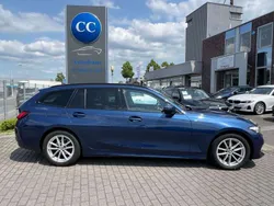 Phytonicblau (metallic) Gebraucht 2022 BMW 318 Sport Line Kombi | 26.999 € (Fairer Preis)