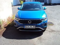 Blau Gebraucht 2024 VW T-Roc Life SUV | 27.950 € (Superpreis)