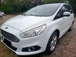 Weiß Gebraucht 2017 Ford S-MAX Van / Kleinbus | 14.500 € (Guter Preis)