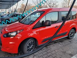Rot Gebraucht 2017 Ford Tourneo Connect Ambiente Van / Kleinbus | 10.300 € (Fairer Preis)