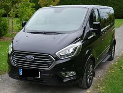 Schwarz Gebraucht 2022 Ford Tourneo Custom Titanium Van / Kleinbus | 36.500 € (Guter Preis)