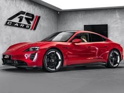 Rot Gebraucht 2020 Porsche Taycan Turbo S Limousine | 99.000 € (Etwas zu teuer)
