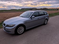 Blau Gebraucht 2010 BMW 320 Performance Kombi | 3.999 € (Superpreis)