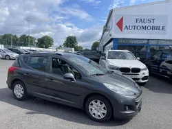 Grau Gebraucht 2010 Peugeot 207 Tendance Limousine | 2.290 € (Guter Preis)