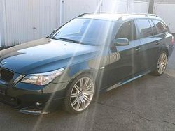 Grün Gebraucht 2007 BMW 550 Kombi | 9.500 €