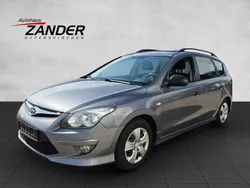 Grau Gebraucht 2012 Hyundai i30 Classic Kombi | 2.800 € (Guter Preis)