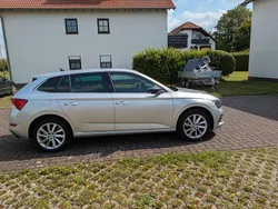 Silber Gebraucht 2019 Skoda Scala Ambition Kleinwagen | 15.200 € (Fairer Preis)