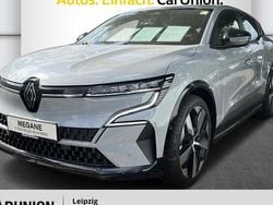 Rafalgrau metallic Gebraucht 2023 Renault Mégane Evolution Limousine | 27.995 € (Superpreis)