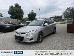Silber Gebraucht 2009 Hyundai i30 Classic Limousine | 1.390 € (Guter Preis)