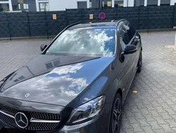 Grau Gebraucht 2020 Mercedes C300 AMG line Kombi | 34.990 € (Fairer Preis)