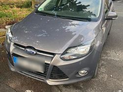 Gebraucht 2014 Ford Focus Kombi | 2.800 €