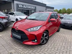 Karmina rot Gebraucht 2024 Toyota Yaris Kleinwagen | 19.470 € (Guter Preis)