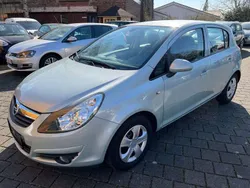 Grün Gebraucht 2009 Opel Corsa Edition Kleinwagen | 1.999 € (Guter Preis)