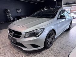 Silber Gebraucht 2013 Mercedes 220 Urban Coupé | 14.999 €